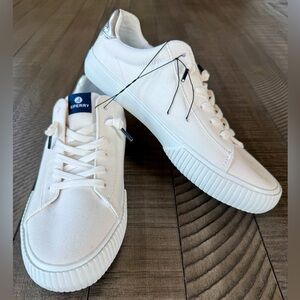 Sperry Classic Canvas White Sneakers Women’s Size 7.5 (NWOT)